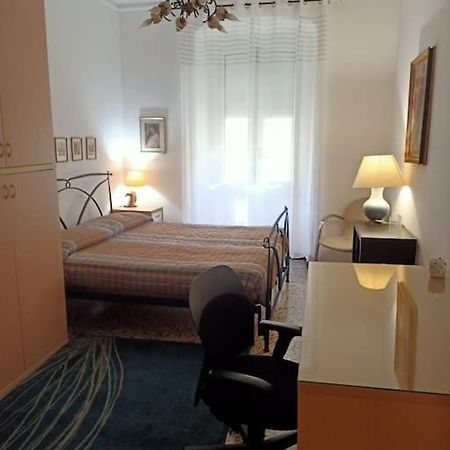 Appartamento Zona Centro Foce Genoa Bagian luar foto